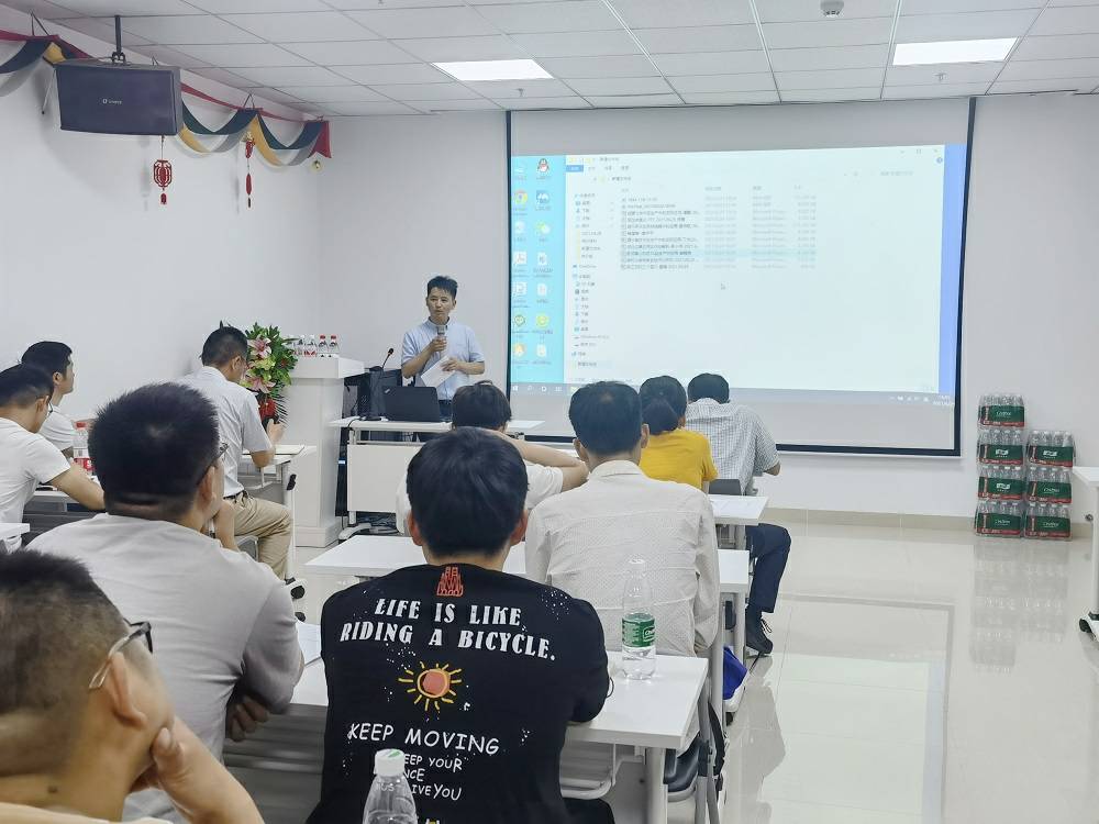 爱体育官方网站-爱体育aitiyu(中国)药业技术交流会 (3) - 副本.jpg